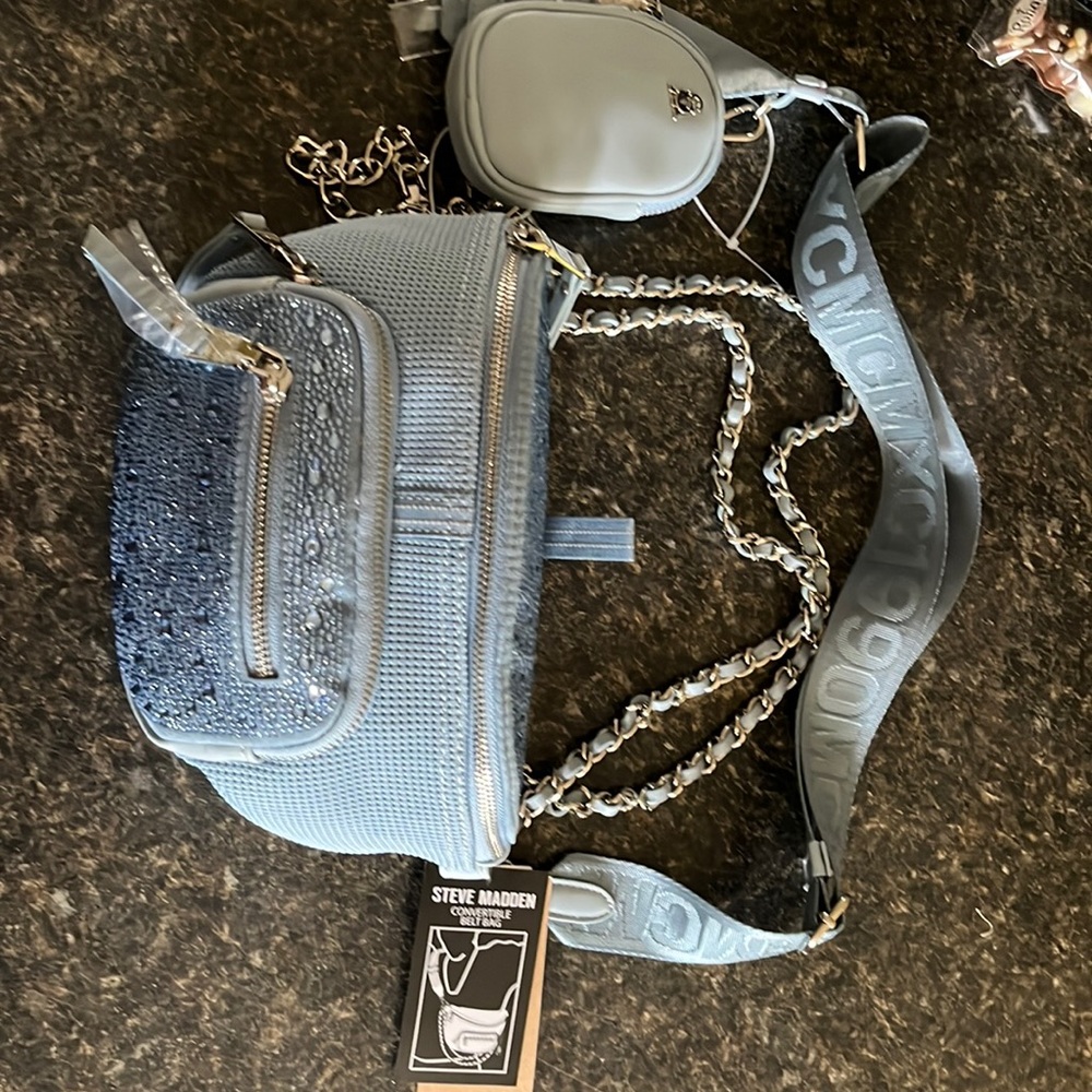 Brand New Rhinestone Blue Steve Madden Convertible Belt Bag👜👜🦋🦋